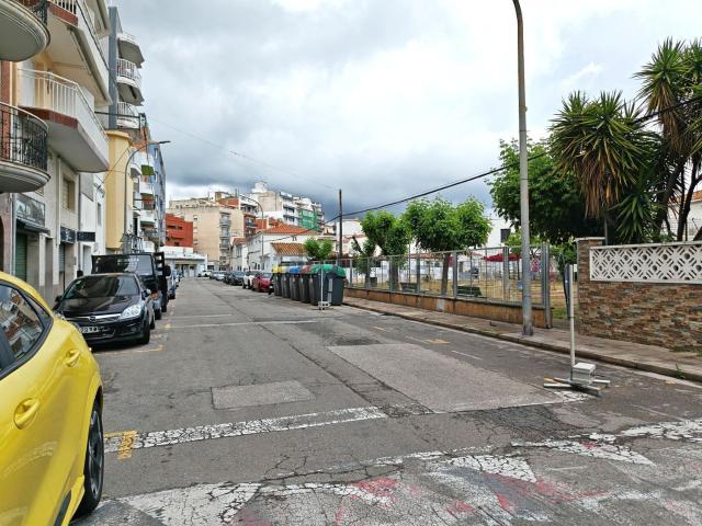 Local, Blanes