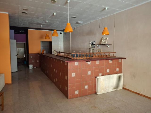 Local, Blanes