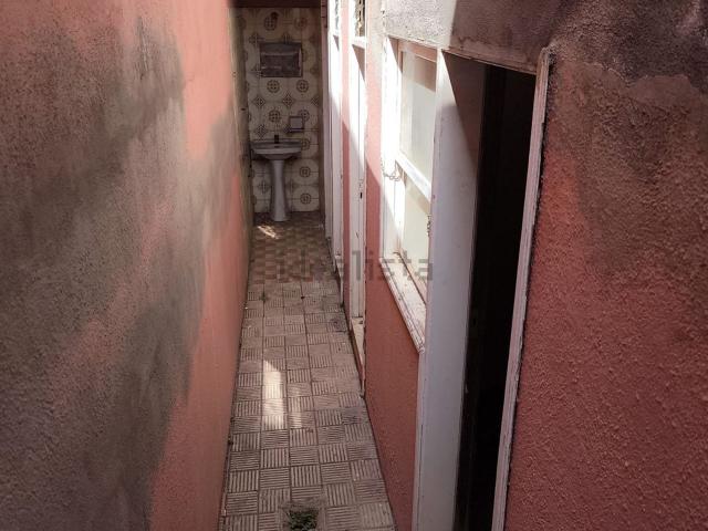 Local, Breña Baja