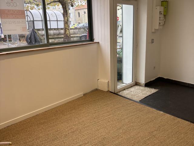 Local / bureau 20 m2 refait à neuf