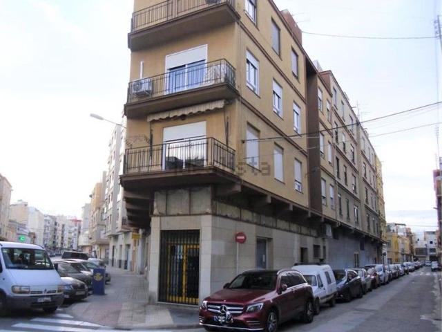 Local, Burriana