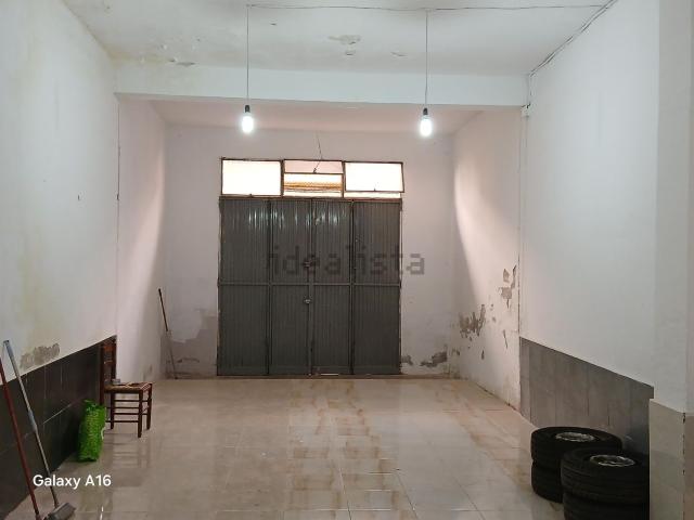 Local, Burriana