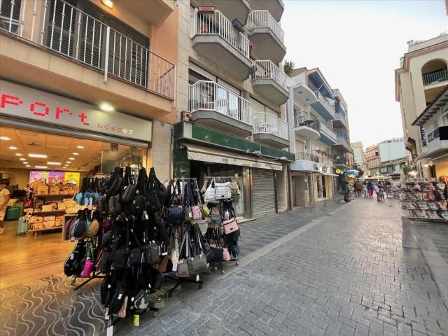 Local, Cambrils