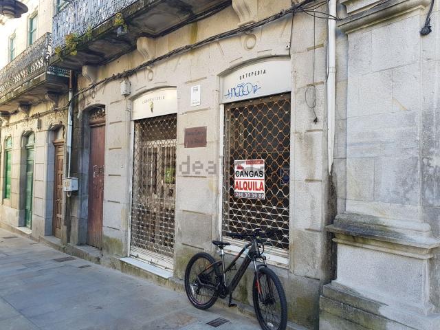 Local, Cangas