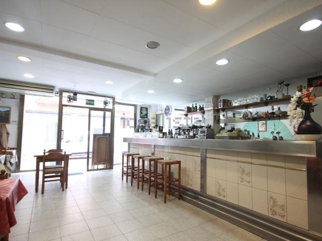 Local, Canovelles