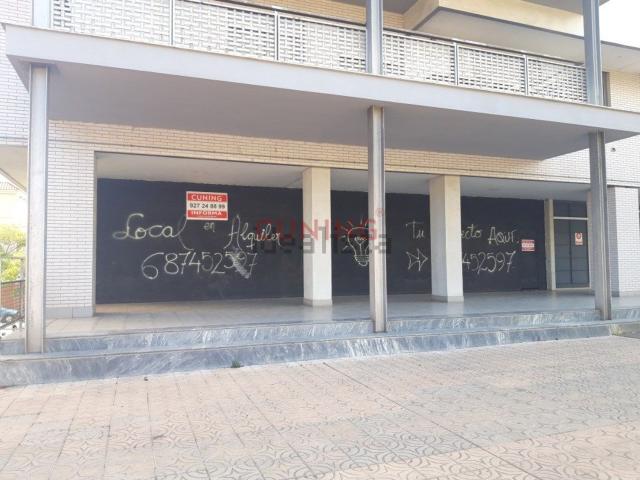Local, Cáceres