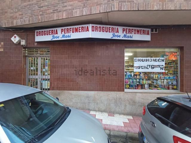 Local, Cáceres