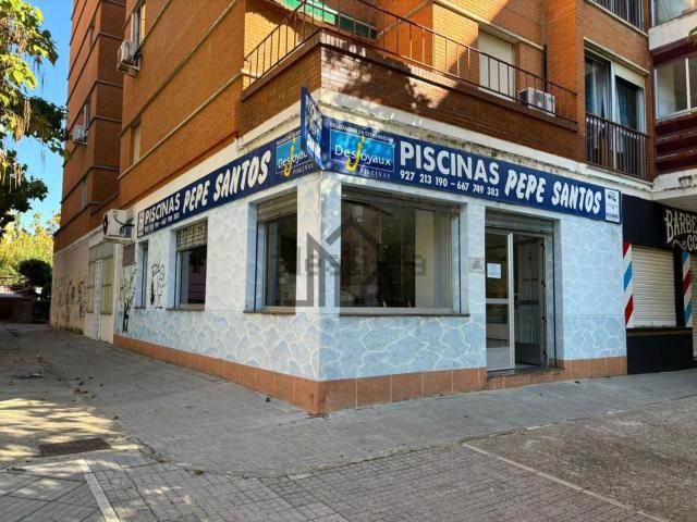 Local, Cáceres