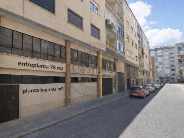 Local, Cáceres