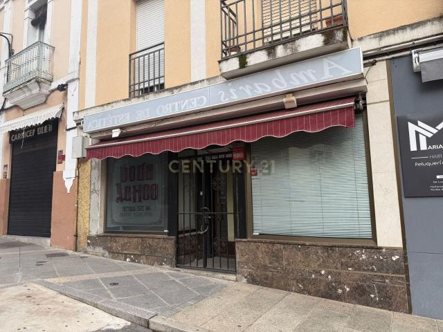 Local, Cáceres