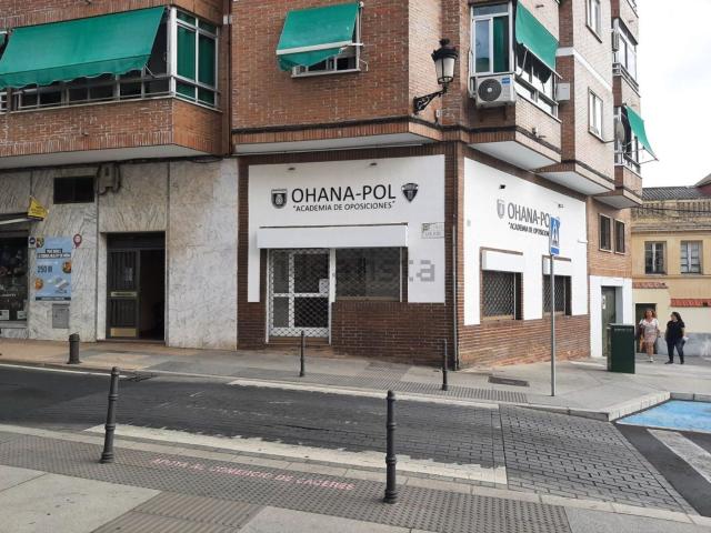 Local, Cáceres