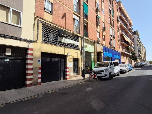 Local, Cáceres