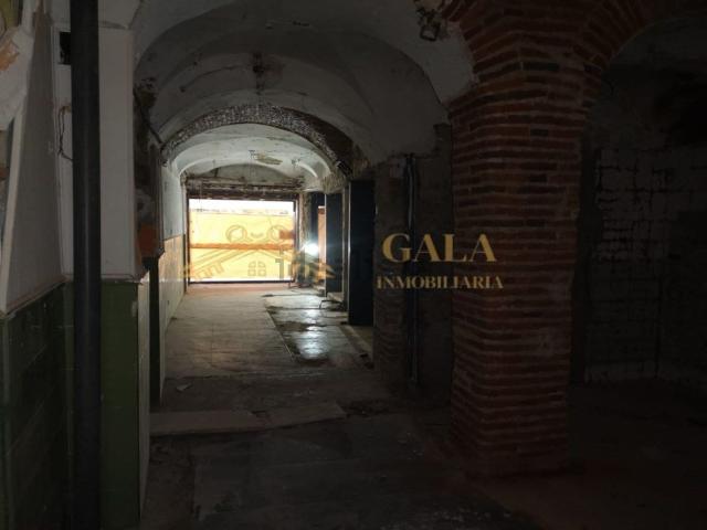 Local, Cáceres