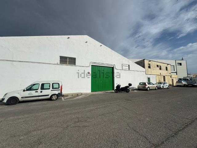 Local, Cádiz