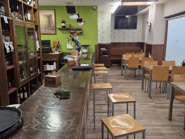 LOCAL CAFETERIA EN VENTA