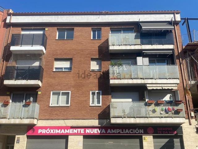 Local, Calella