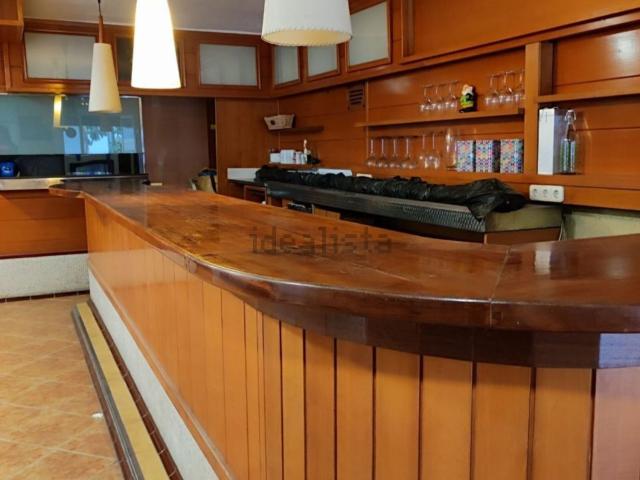 Local, Calella
