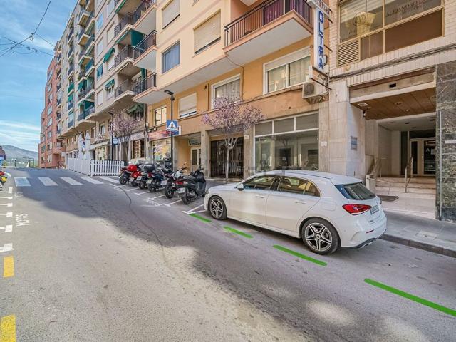 Local, Calpe