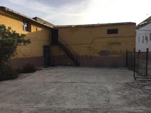 Local, Carbajo