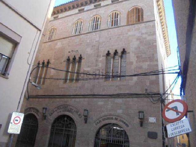 Local, Cardona