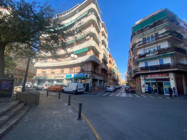 Local, Carolinas Altas, Alicante / Alacant