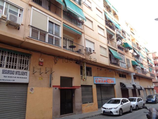 Local, Carolinas Altas, Alicante / Alacant