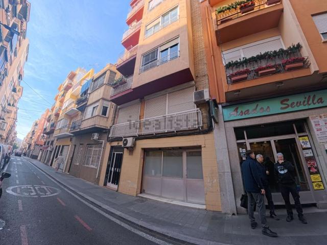 Local, Carolinas Bajas, Alicante / Alacant