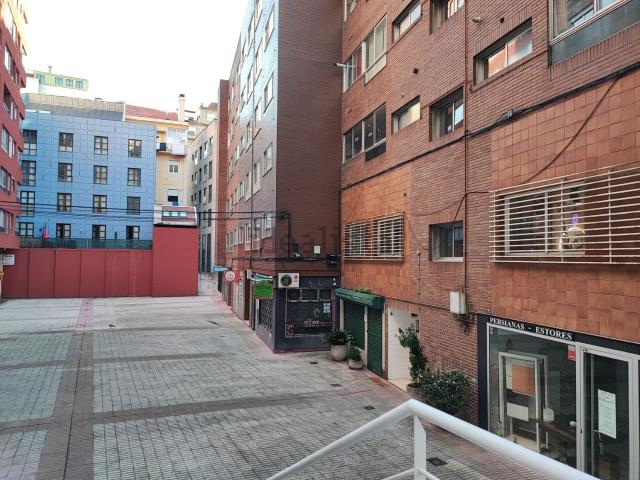 Local, Centro Areal, Vigo