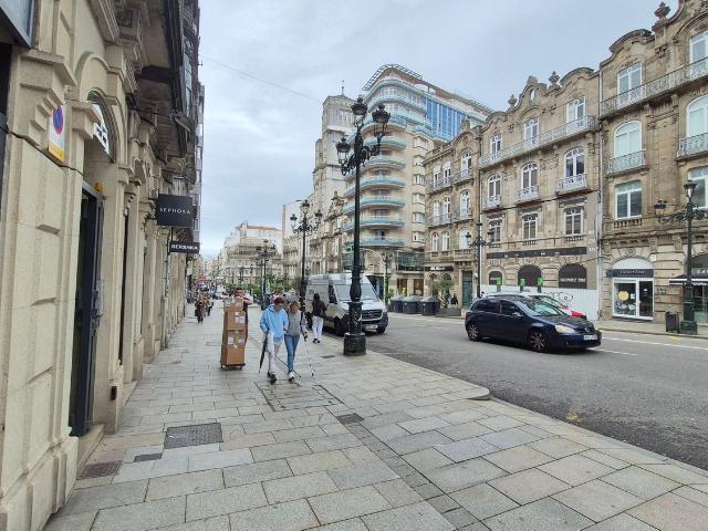 Local, Centro Areal, Vigo