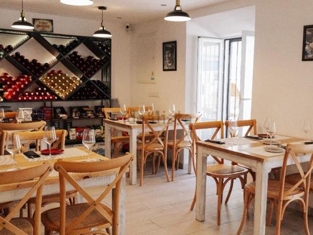 Local, Centro, Estepona
