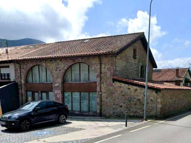 Local céntrico en venta en Cabuérniga, Cantabria