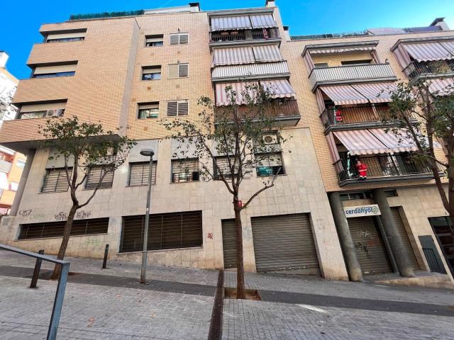 Local, Cerdanyola nord, Mataró