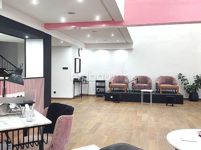 Local com Salon de Beauté café snack ou autre 120 m² Bd Anfa