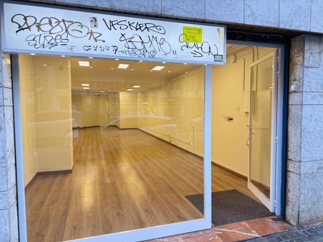 LOCAL COMERCIAL C. NAPOLS