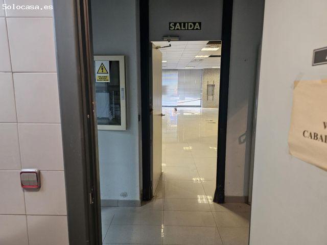 Local Comercial con Máxima Visibilidad en Alquiler – Los Alcázares