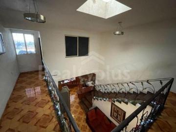 Local comercial con bodegas y patio de maniobras en venta en Hogares de Nuevo México