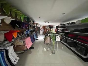 LOCAL COMERCIAL CON DEPARTAMENTO EN VENTA COL. GUADALUPE INN