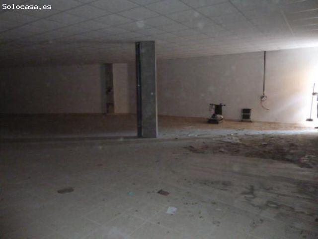 LOCAL COMERCIAL CON FACHADA DE 8 METROS APROX