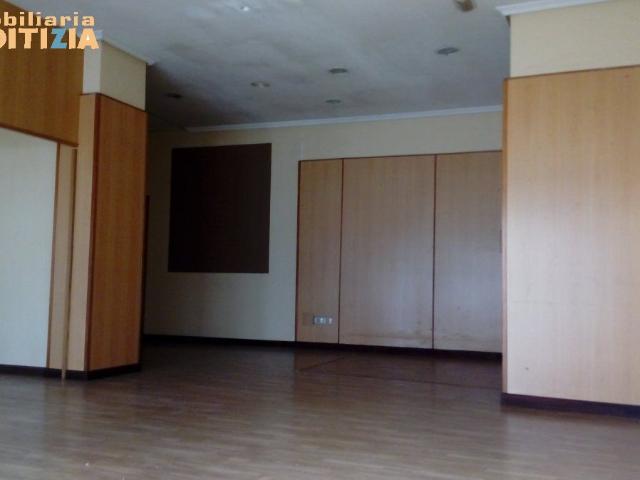 LOCAL COMERCIAL CON FACHADA DE 8M
