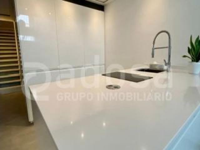 Local comercial con licencia en vigor más un excelente apartamento