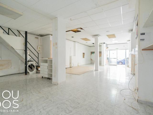 Local comercial con posibilidad de cambio de uso a vivienda