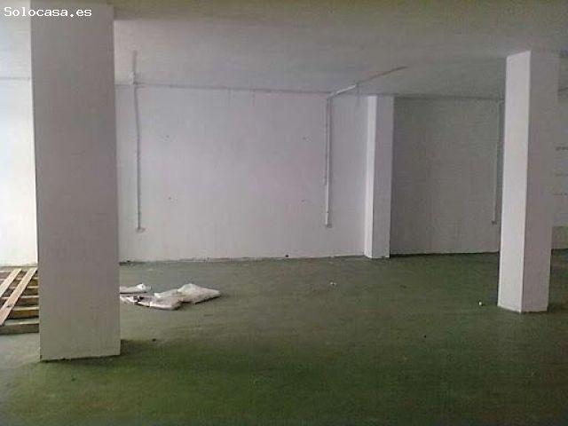 Local comercial con posibilidad de hacer una o dos viviendas