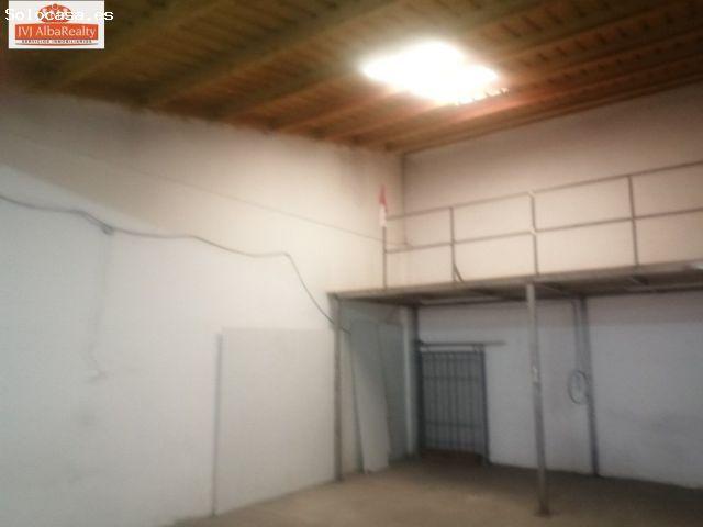 LOCAL COMERCIAL CON VADO EN ZONA INDUSTRIA EN VENTA O ALQUILER