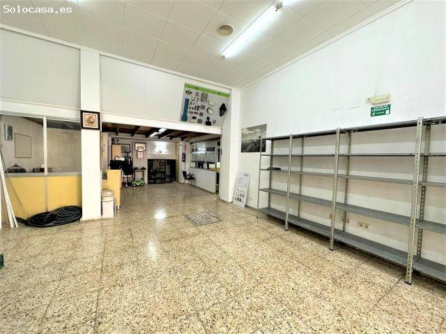LOCAL COMERCIAL CON VADO, Y ESPACIO DE ALMACENAJE