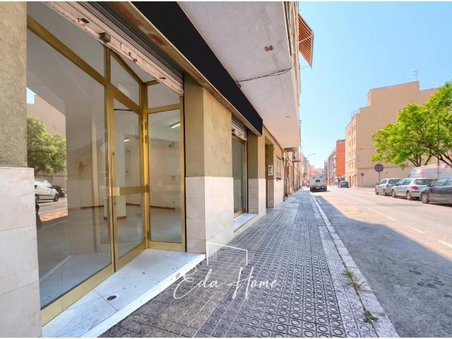 Local comercial con 8 escaparates en una de las mejores zonas de Vilanova i la Geltrú