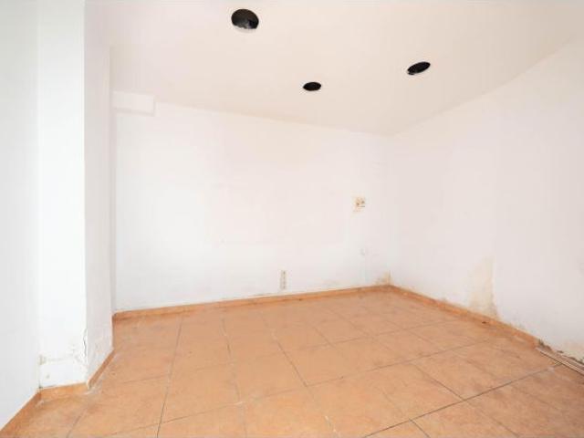 LOCAL COMERCIAL CALLE ANTONI RIBAS 58