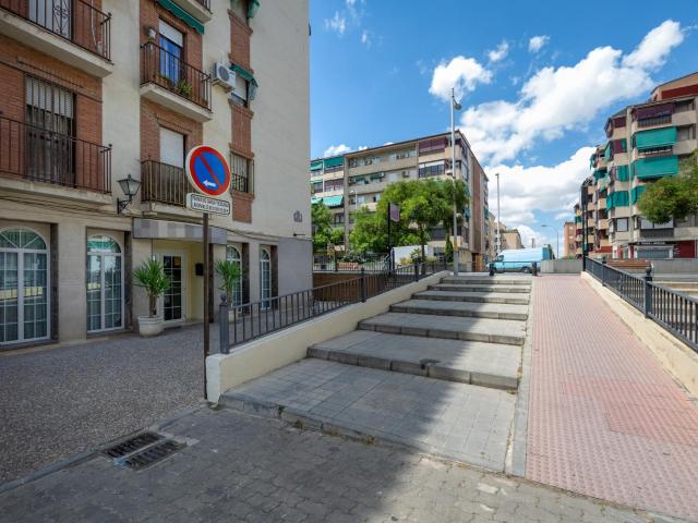 LOCAL COMERCIAL. CAMINO DE RONDA. ROTONDA HELICOPTERO