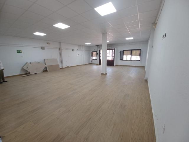 LOCAL COMERCIAL CENTRICO IDEAL PARA TODO TIPO DE NEGOCIO