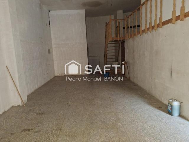 Local comercial a la venta en Villena Zona La Morenica Sin comision