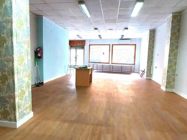 Local comercial a la venta en La Roda